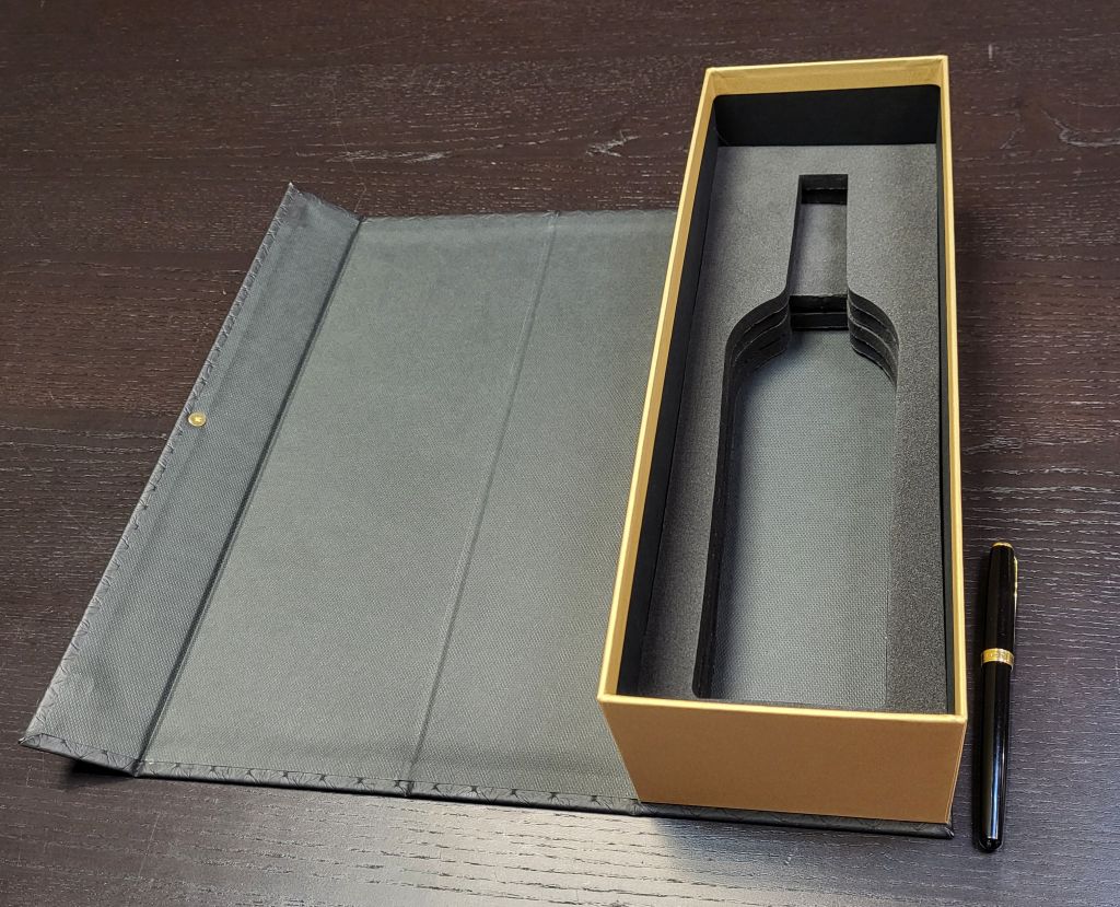 6314cutie piele+6315.2insert burete sticla vin5